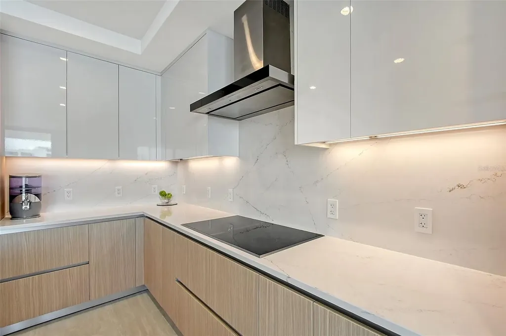 301 Quay Commons Sarasota FL 34236