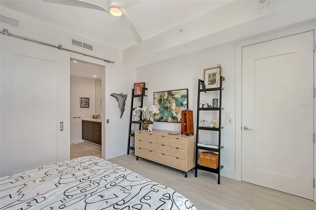 301 Quay Commons Sarasota FL 34236