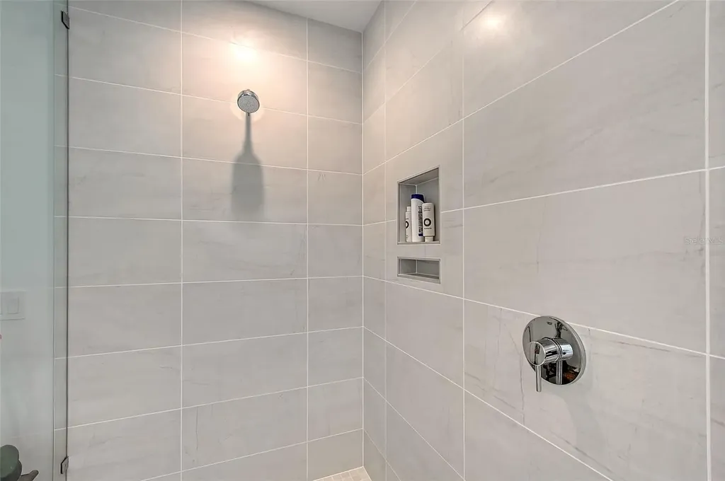 301 Quay Commons Sarasota FL 34236