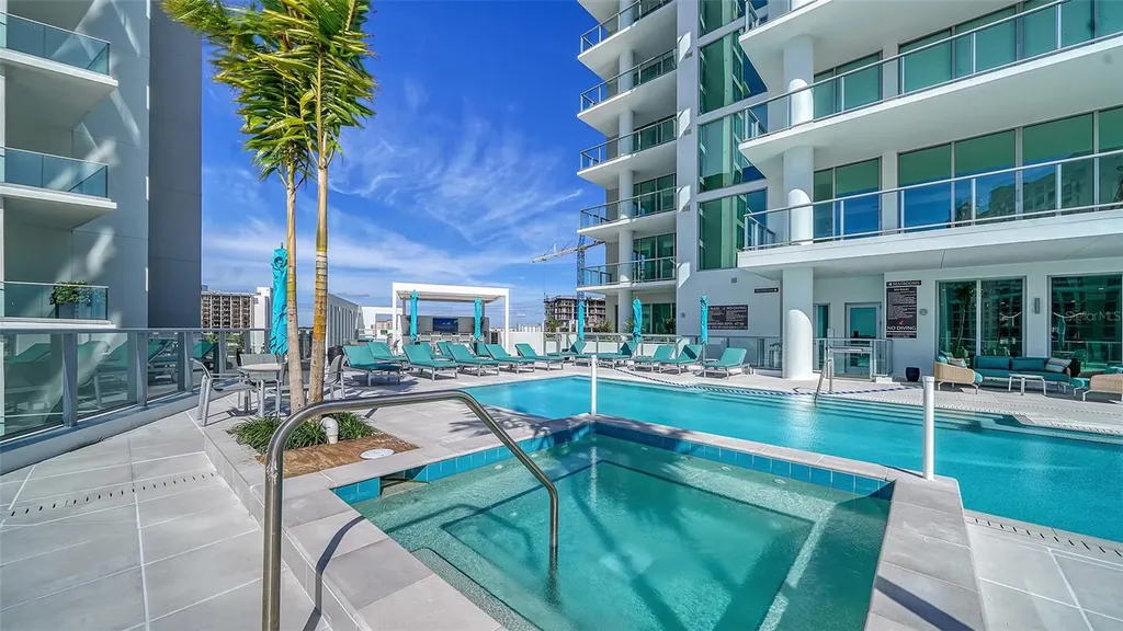 301 Quay Commons Sarasota FL 34236