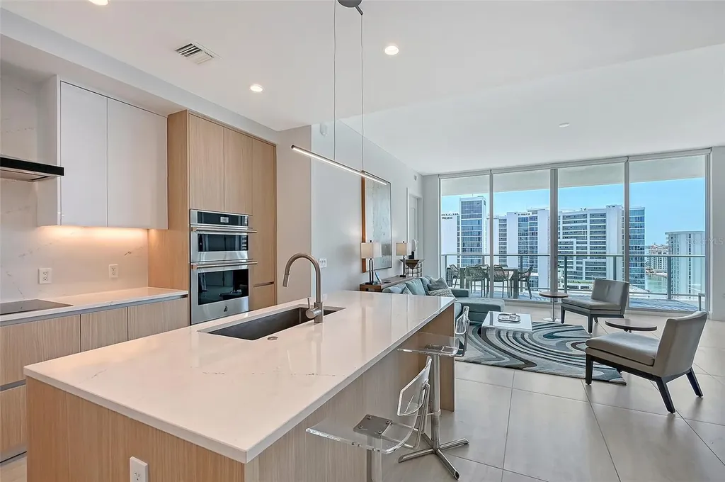 301 Quay Commons Sarasota FL 34236