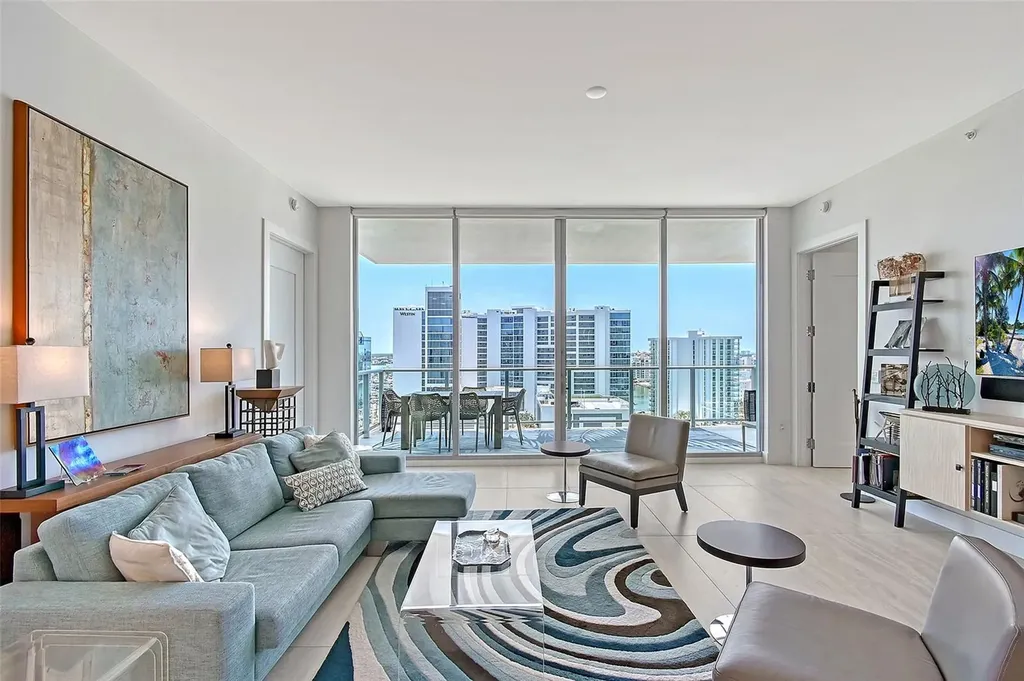 301 Quay Commons Sarasota FL 34236