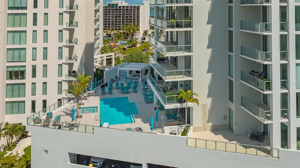 301 Quay Commons Sarasota FL 34236