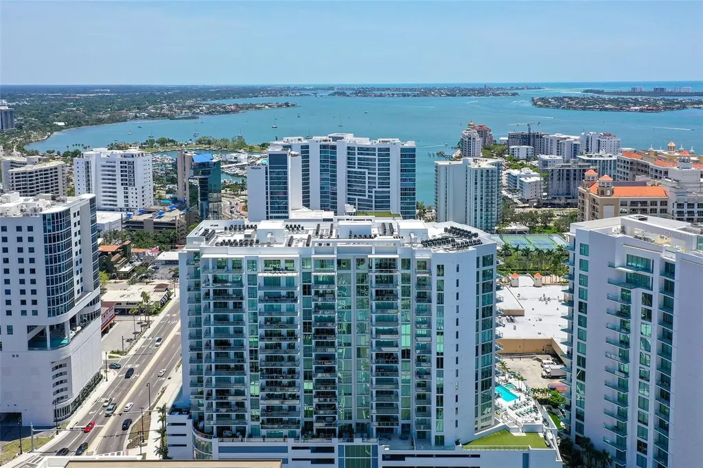 301 Quay Commons Sarasota FL 34236
