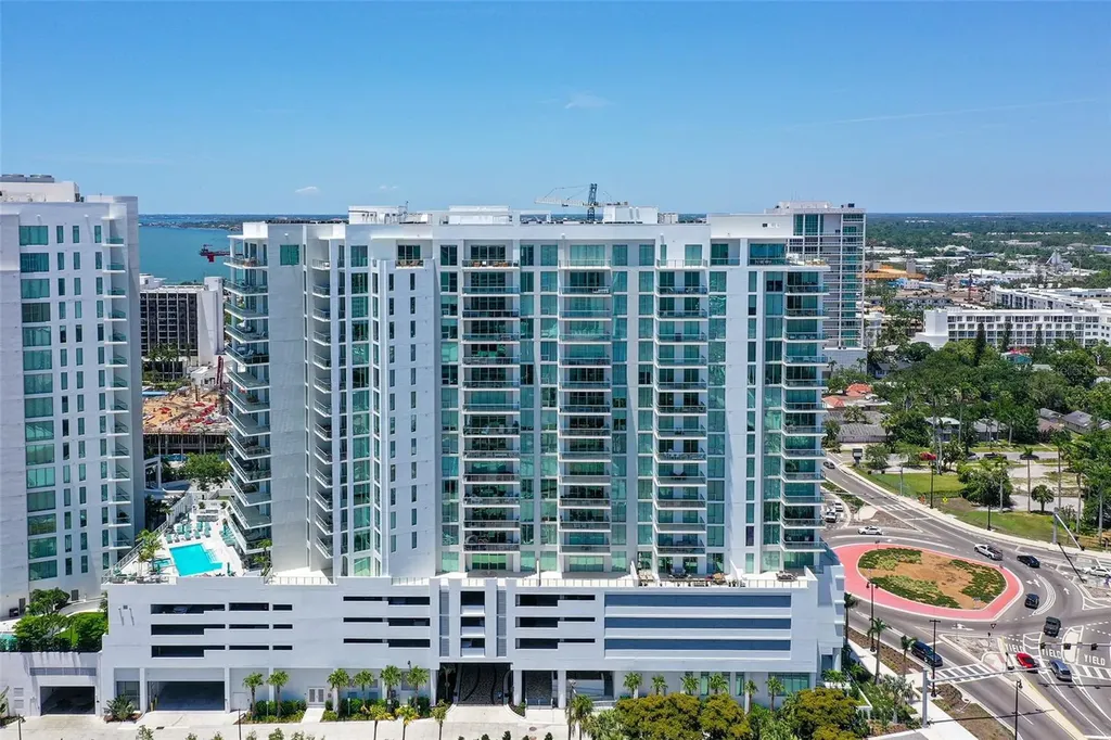 301 Quay Commons Sarasota FL 34236