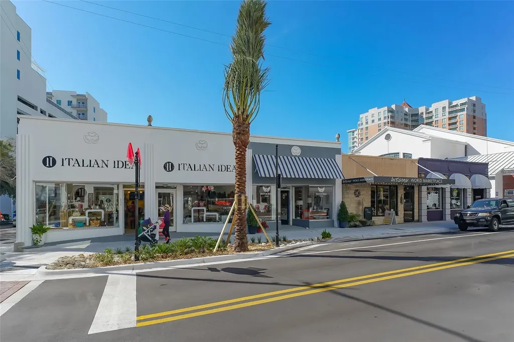 301 Quay Commons Sarasota FL 34236