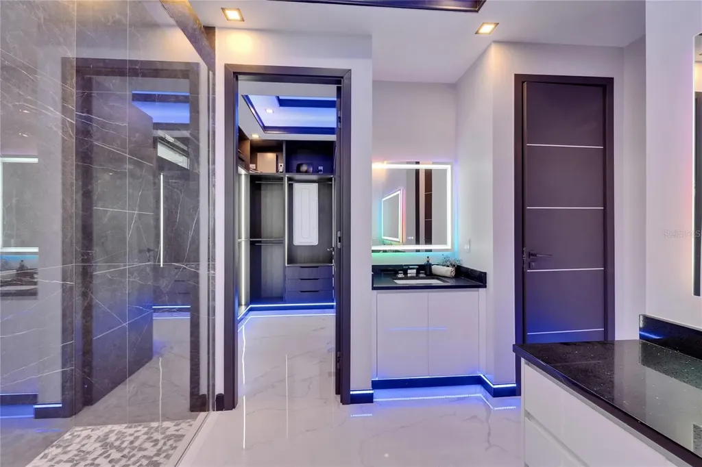 6530 Simone Shores Circle Apollo Beach FL 33572