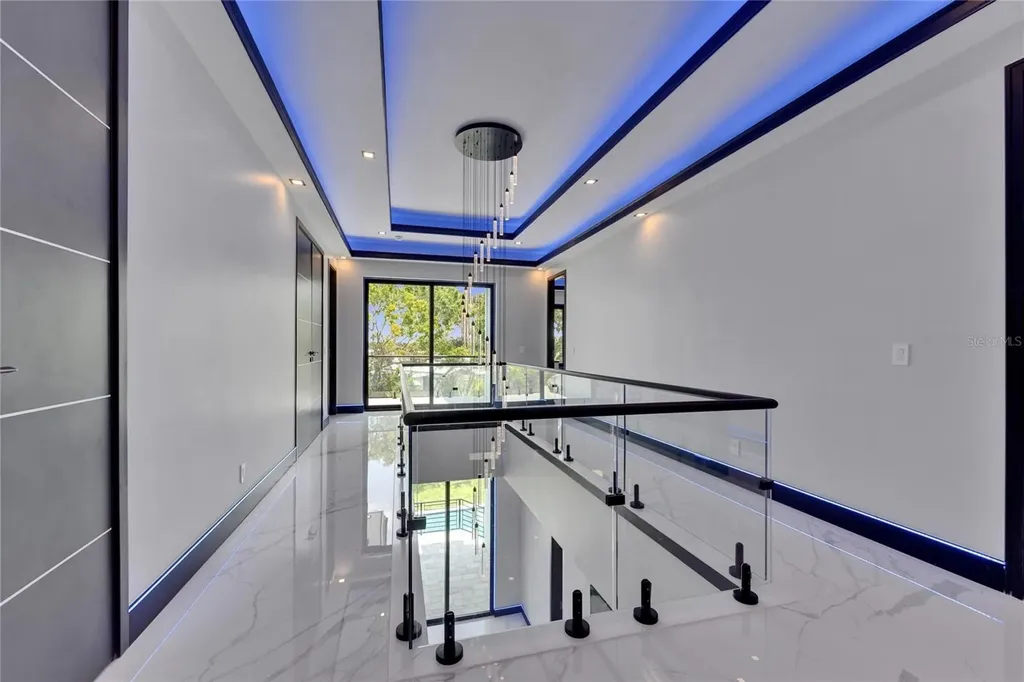 6530 Simone Shores Circle Apollo Beach FL 33572