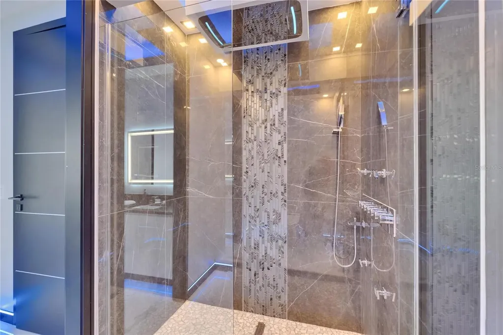 6530 Simone Shores Circle Apollo Beach FL 33572