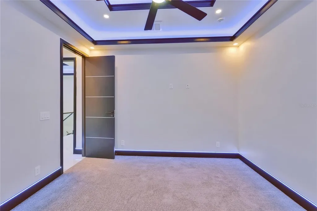 6530 Simone Shores Circle Apollo Beach FL 33572