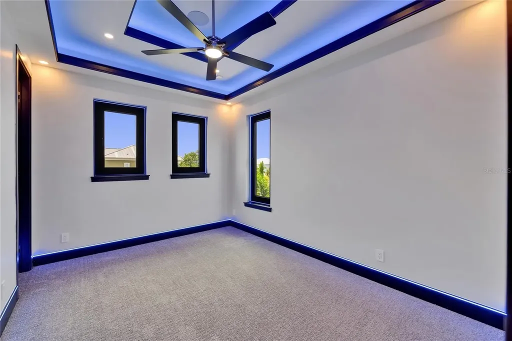 6530 Simone Shores Circle Apollo Beach FL 33572