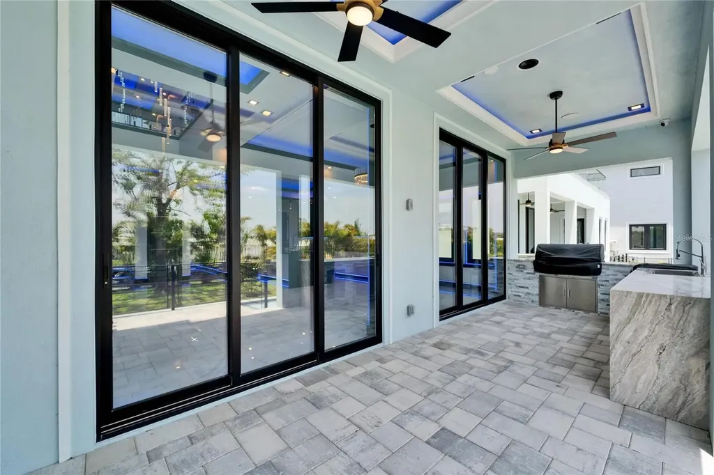 6530 Simone Shores Circle Apollo Beach FL 33572