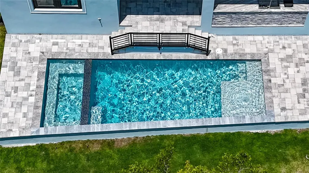 6530 Simone Shores Circle Apollo Beach FL 33572