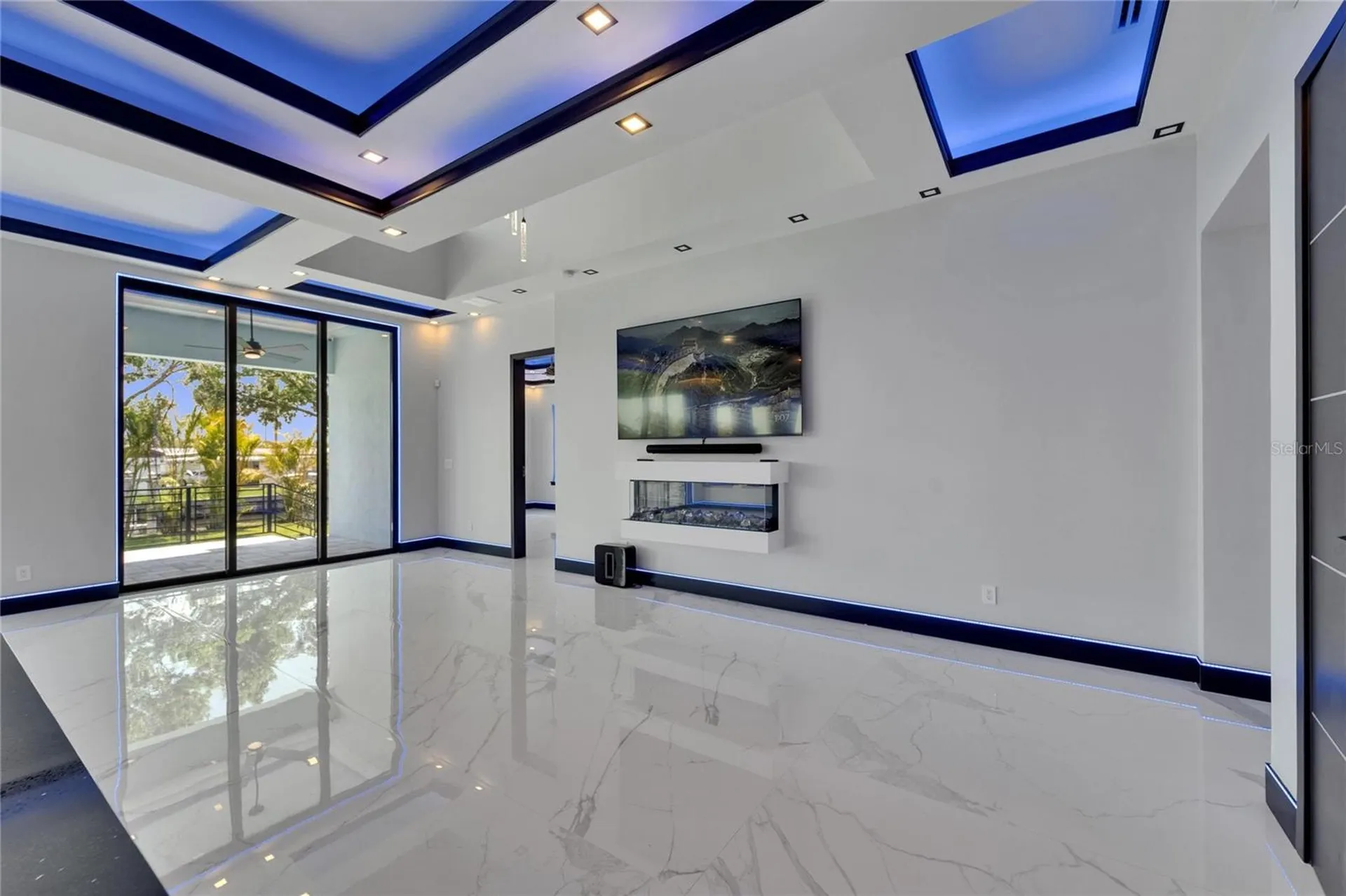 6530 Simone Shores Circle Apollo Beach FL 33572