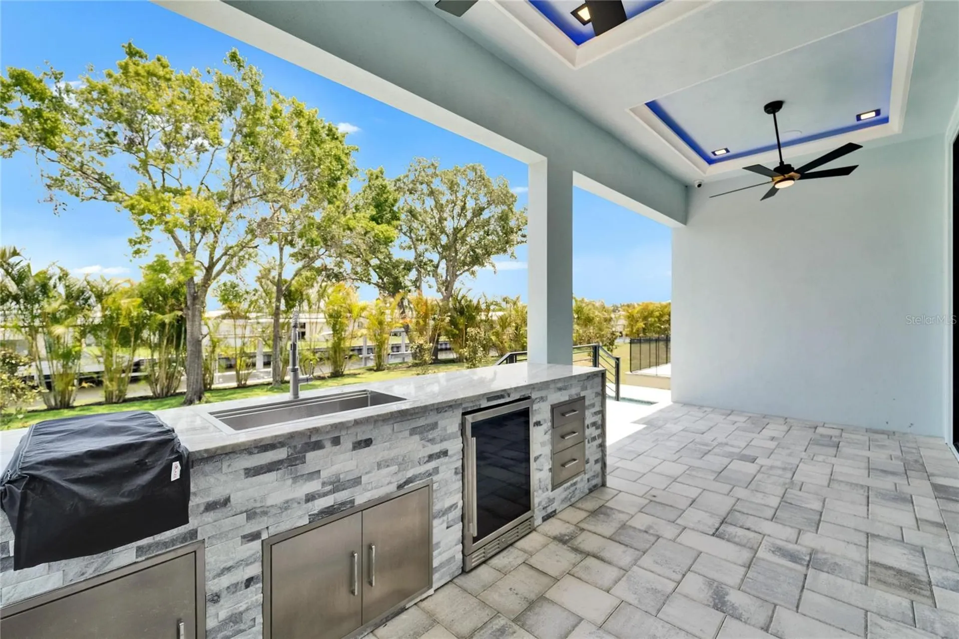 6530 Simone Shores Circle Apollo Beach FL 33572