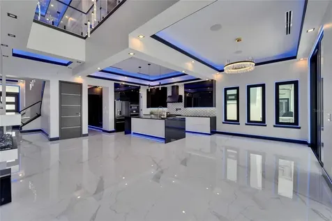 6530 Simone Shores Circle Apollo Beach FL 33572