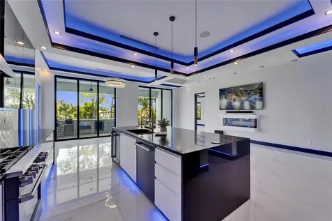6530 Simone Shores Circle Apollo Beach FL 33572