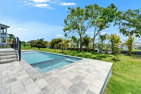 6530 Simone Shores Circle Apollo Beach FL 33572
