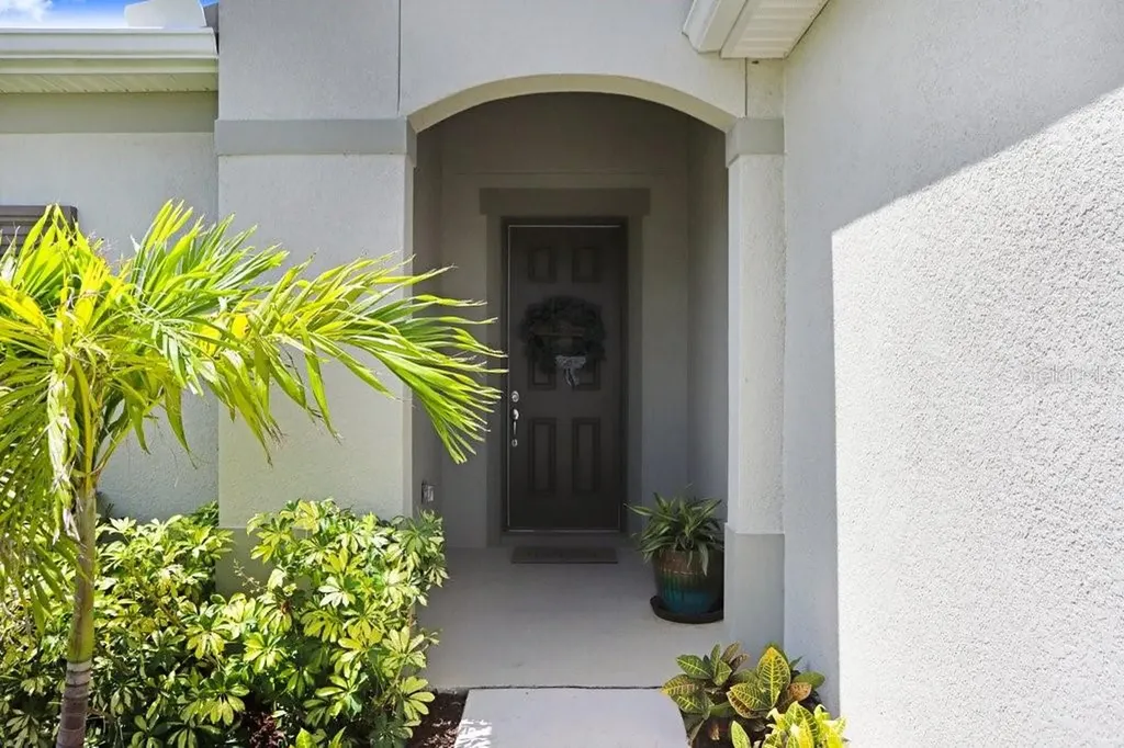 6097 Golden Nettle Drive Apollo Beach FL 33572