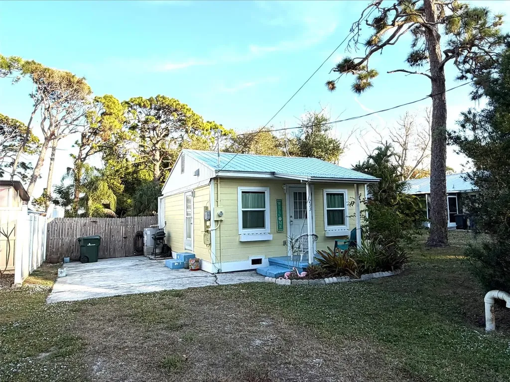 233 N New York Avenue Englewood FL 34223