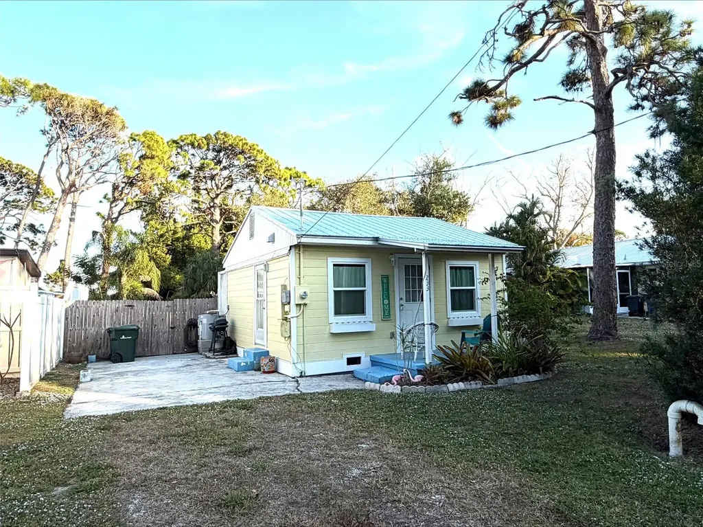 233 N New York Avenue Englewood FL 34223
