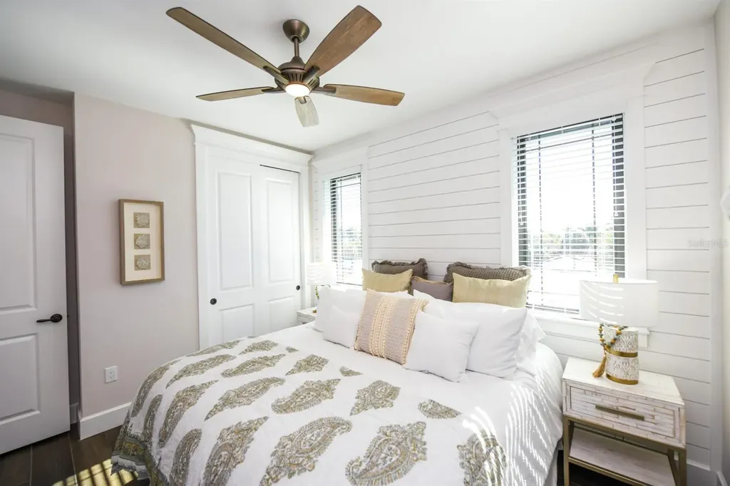 340 Jackson Drive Sarasota FL 34236