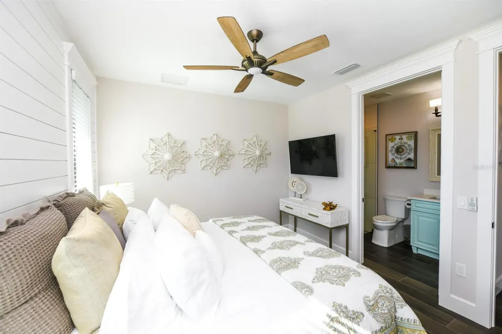 340 Jackson Drive Sarasota FL 34236