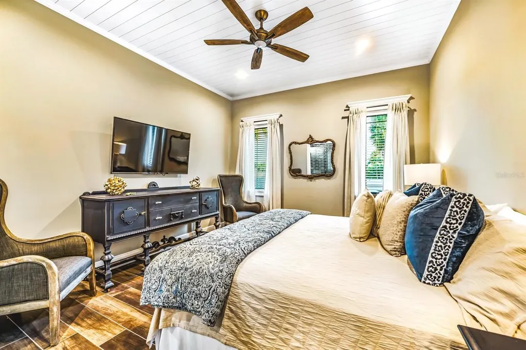 340 Jackson Drive Sarasota FL 34236