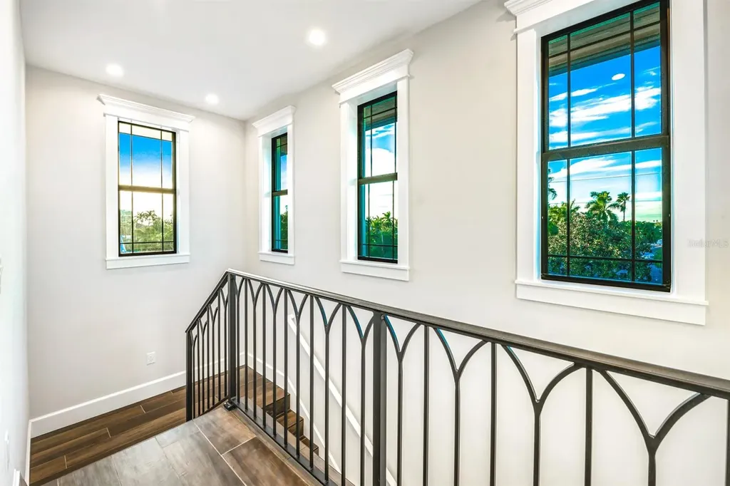 340 Jackson Drive Sarasota FL 34236