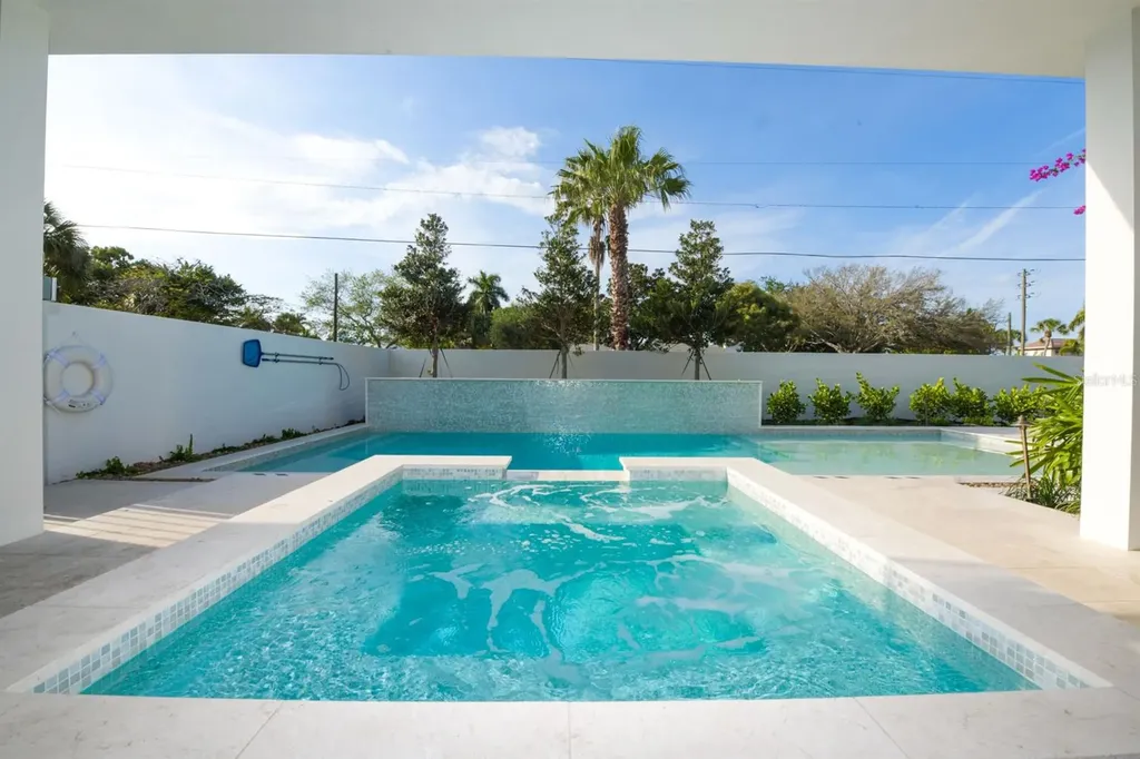 340 Jackson Drive Sarasota FL 34236