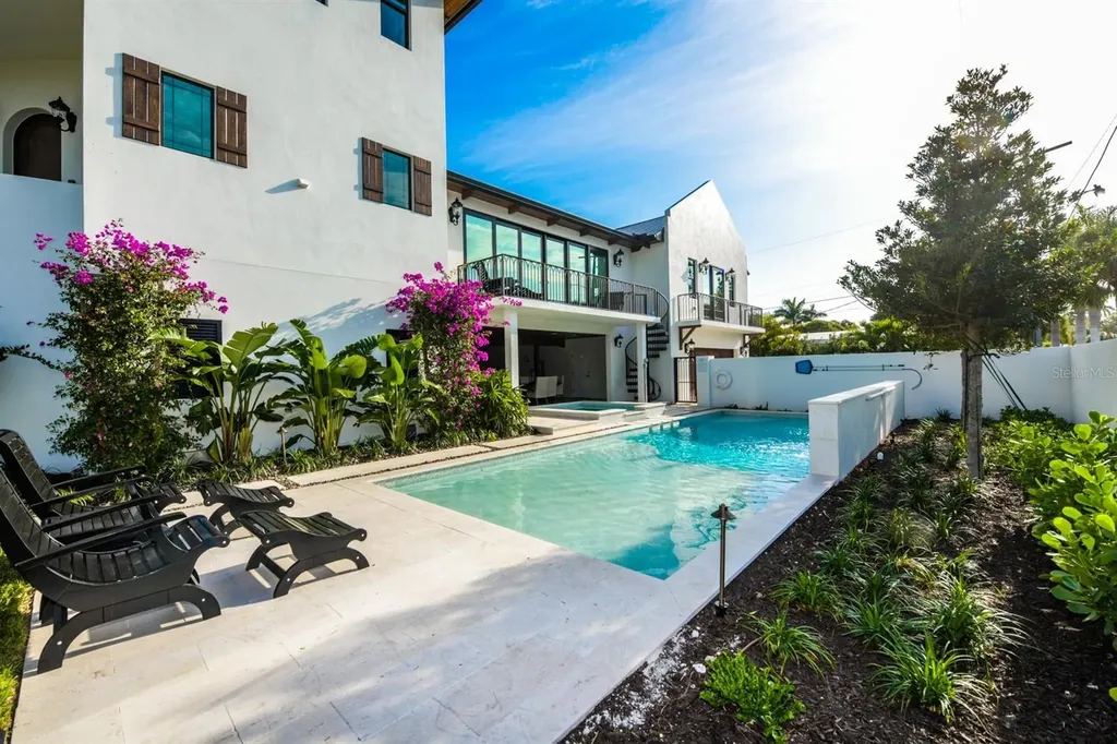 340 Jackson Drive Sarasota FL 34236
