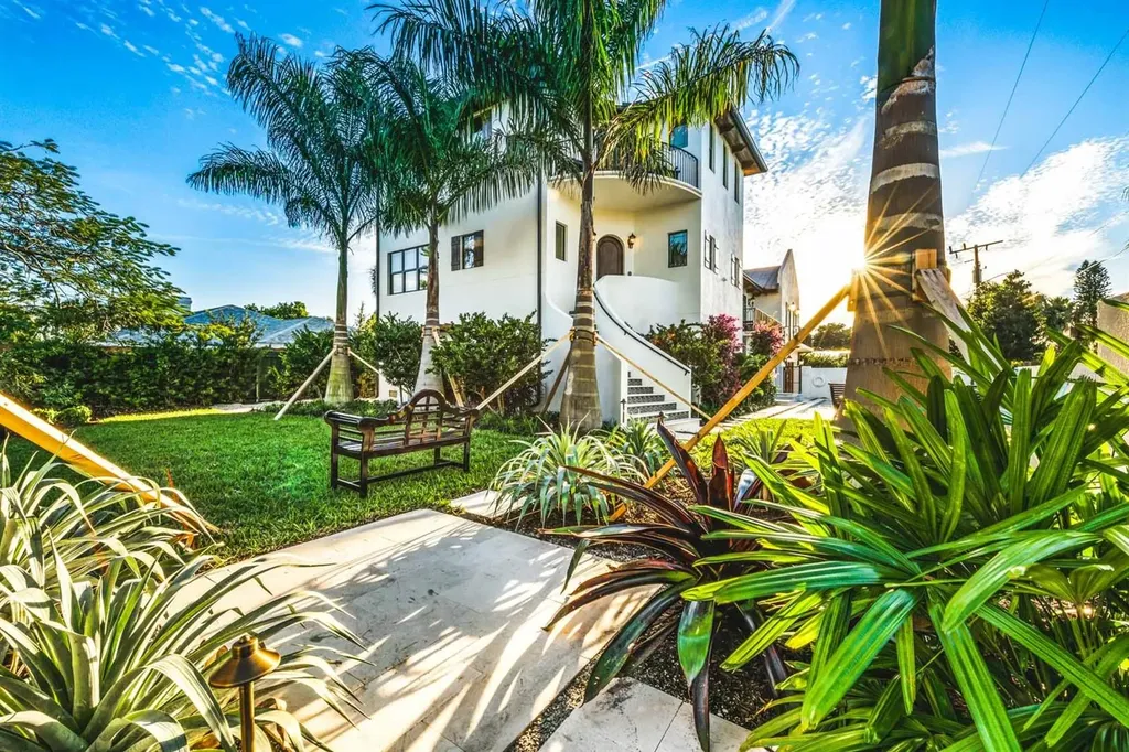 340 Jackson Drive Sarasota FL 34236