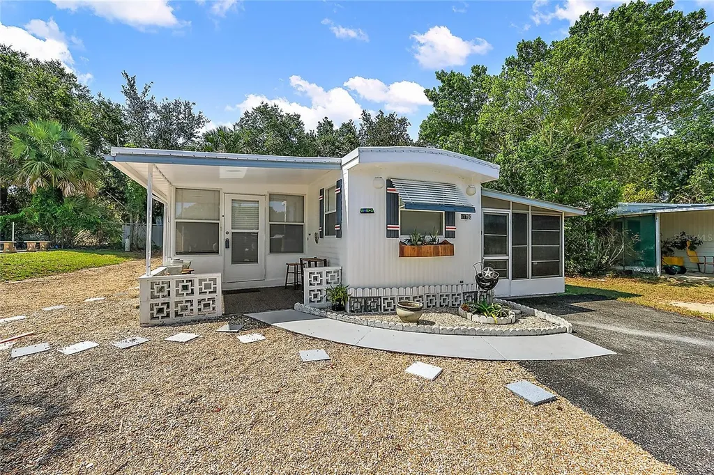 11750 Hickory Lane Tavares FL 32778