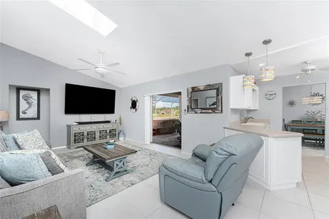 7048 Inland Street Englewood FL 34224