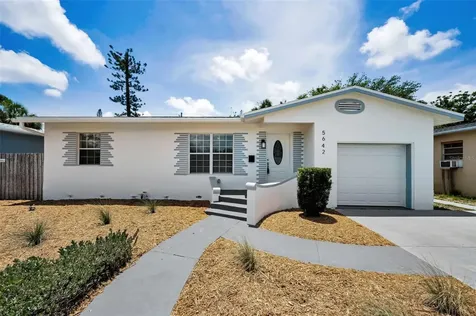 5642 9th Avenue N St Petersburg FL 33710