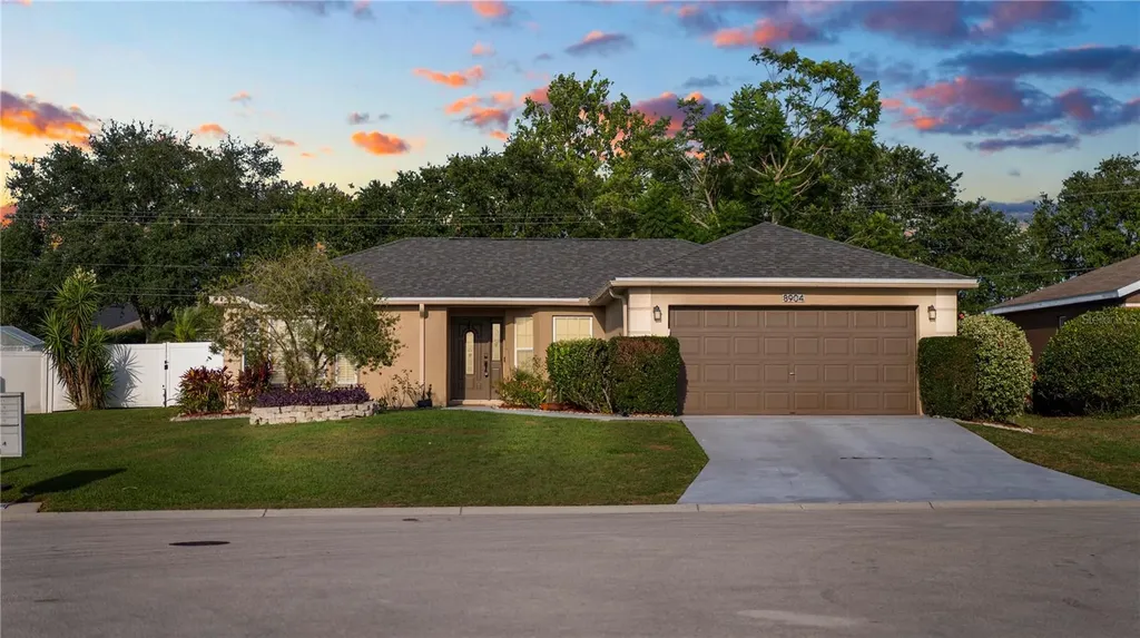 8904 Pebblebrooke Drive Lakeland FL 33810
