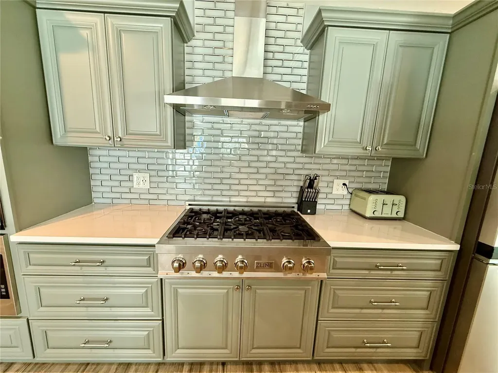 12300 4th Street E Treasure Island FL 33706