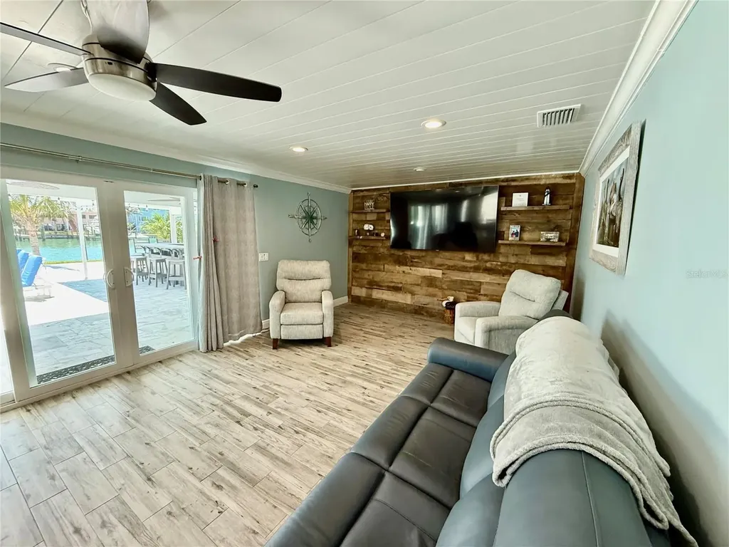 12300 4th Street E Treasure Island FL 33706