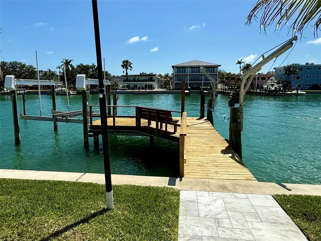 12300 4th Street E Treasure Island FL 33706