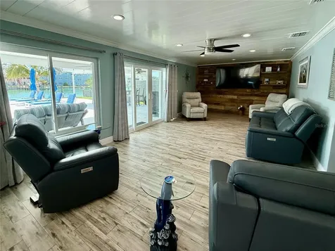 12300 4th Street E Treasure Island FL 33706