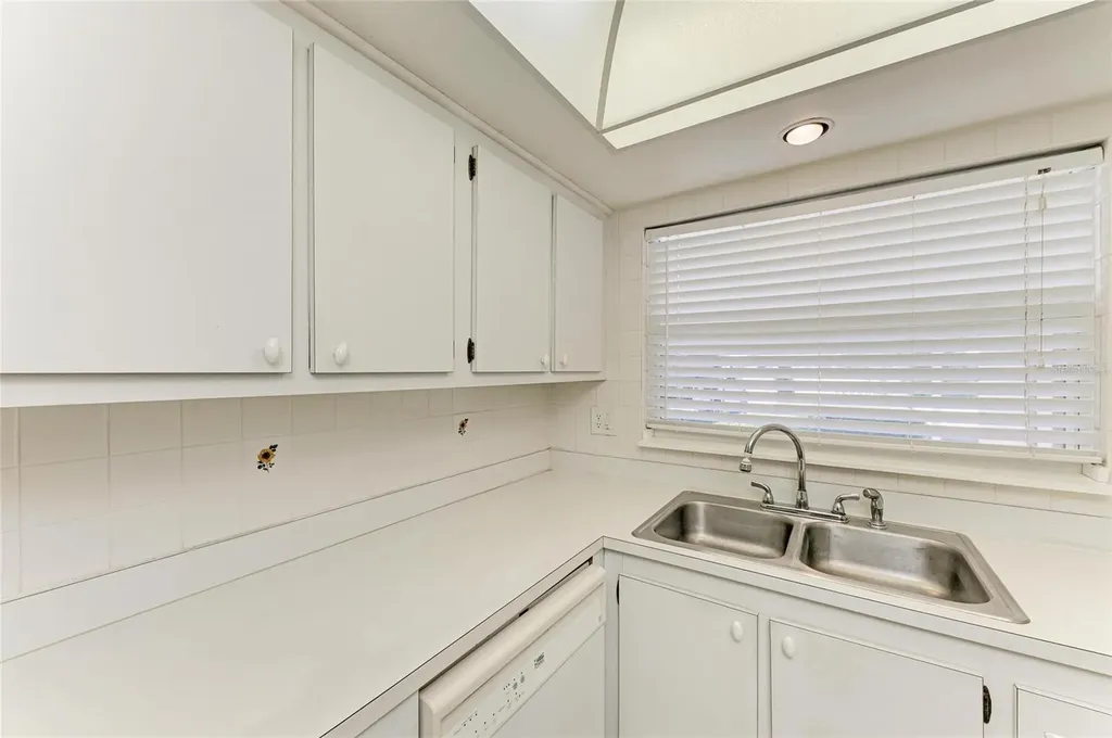 6030 7th Avenue W Bradenton FL 34209