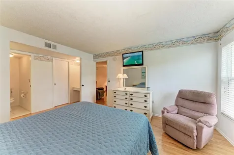 6030 7th Avenue W Bradenton FL 34209