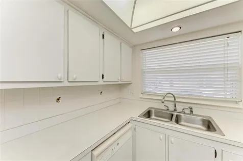 6030 7th Avenue W Bradenton FL 34209