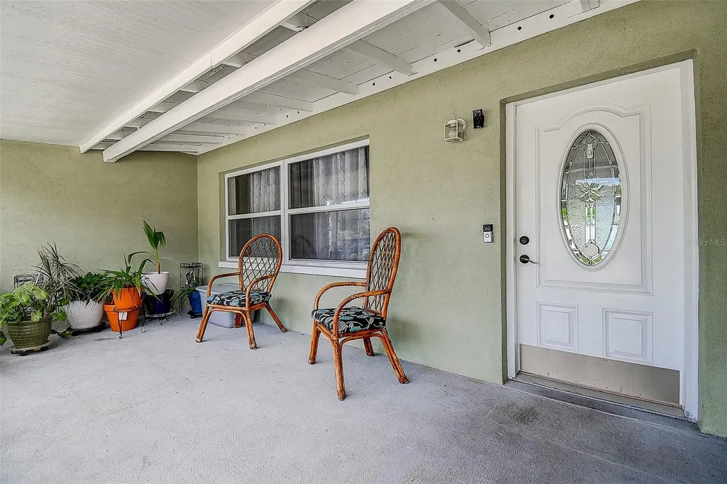 5672 62nd Way N St Petersburg FL 33709