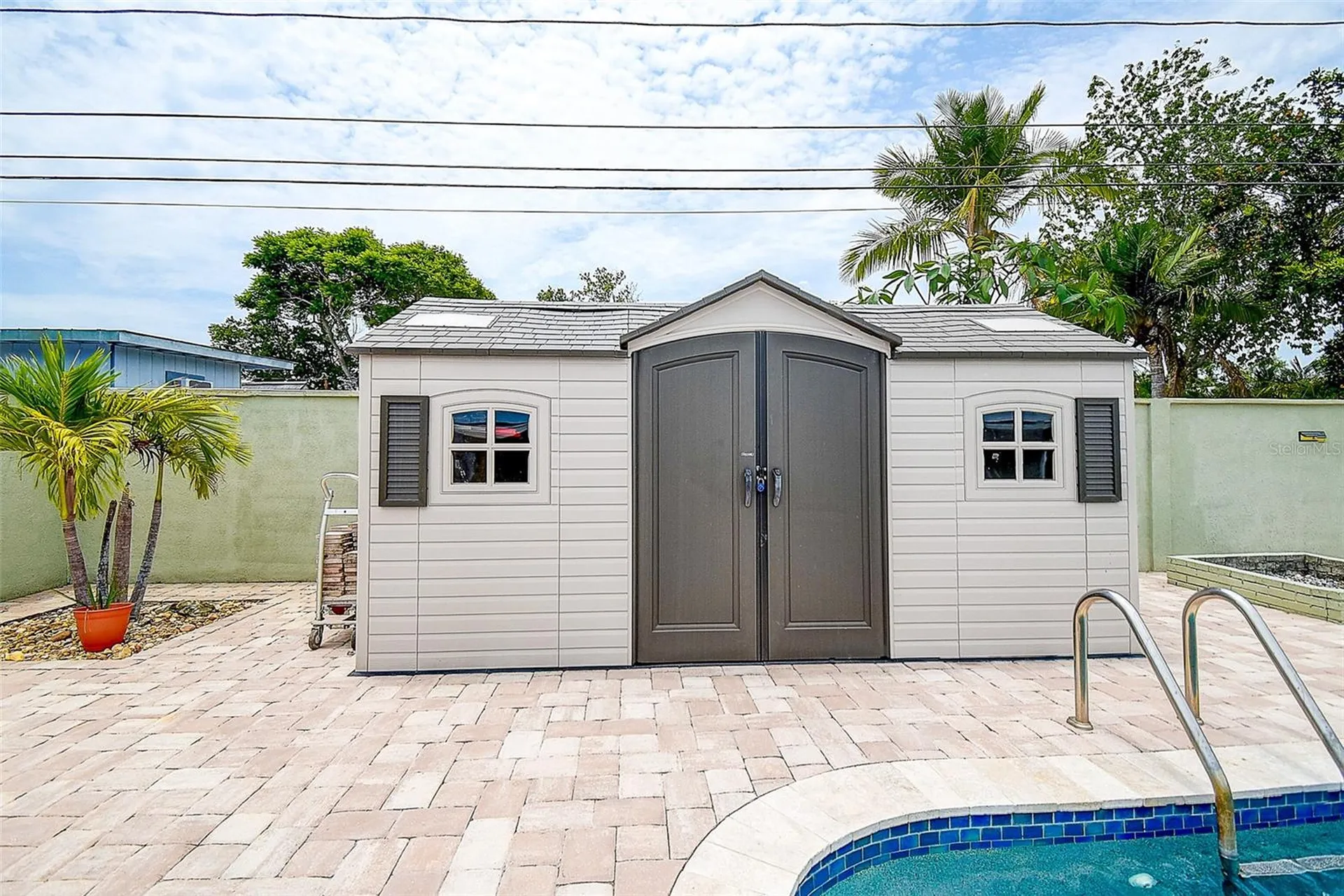 5672 62nd Way N St Petersburg FL 33709