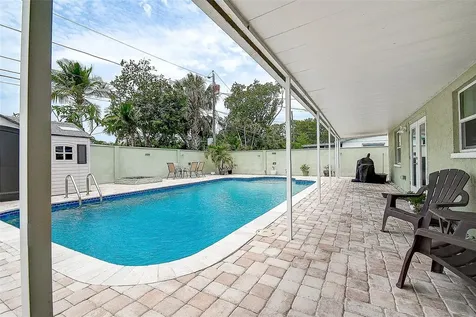 5672 62nd Way N St Petersburg FL 33709