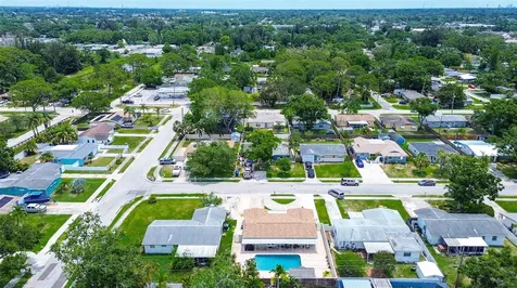 5672 62nd Way N St Petersburg FL 33709