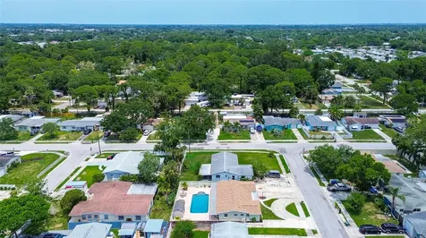 5672 62nd Way N St Petersburg FL 33709