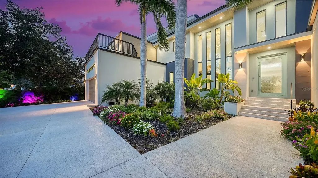 1607 Flower Drive Sarasota FL 34239