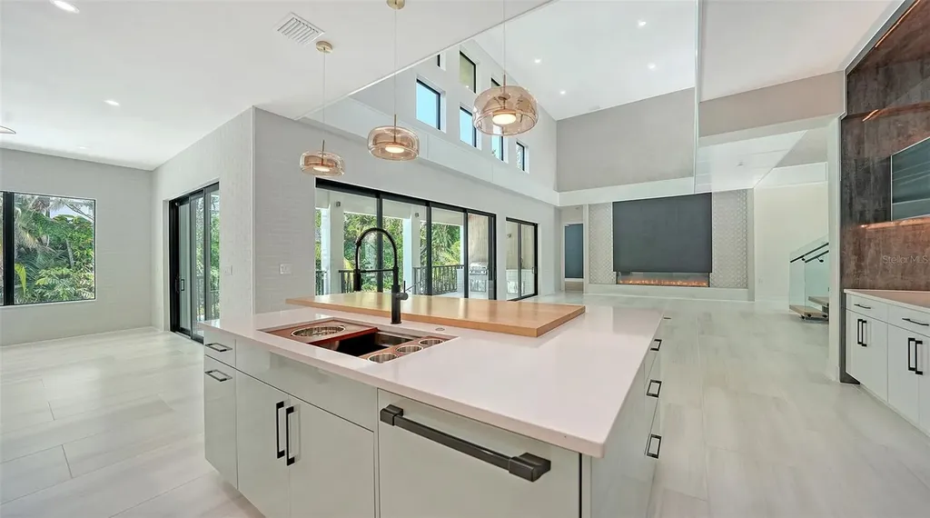 1607 Flower Drive Sarasota FL 34239